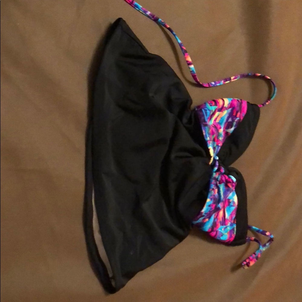 Bathing suits - Picture 3 of 5